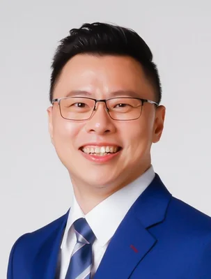 翁震州 照片