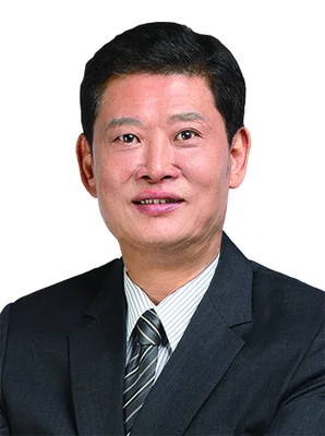 陳啟能 照片