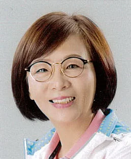 李翁月娥 照片